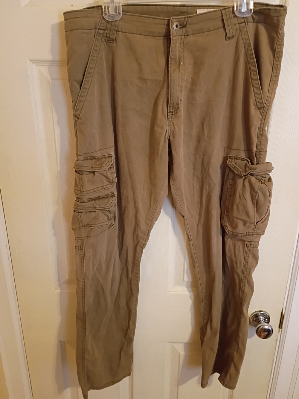 Wrangler Men’s Brown Cargo Pants Regular Fit Size 33 x 30